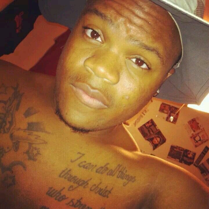 IF U FOLLOW ME I WILL FOLLOW BACK AN GO FOLLOW MY BROTHA @_ThatNiggaJody #TeamFollowBack#TeanMentionMe #TeamAries #TwitIdol#TeamTatted