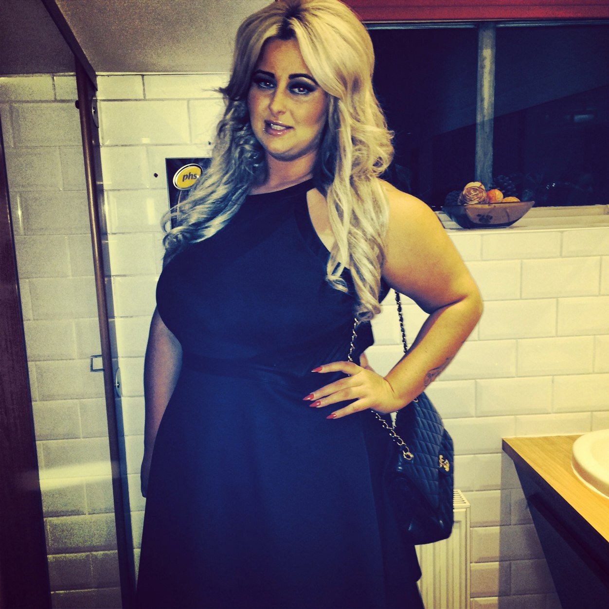 EmmaaStewarty's profile picture. Better late than never, but never late is better :) !