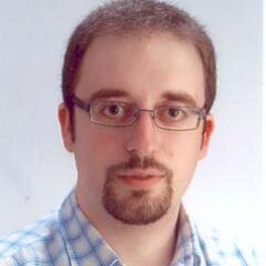 Desarrollador WEB. Arquitecto Técnico, Técnico superior en Eficiencia Energética y Energía Solar Térmica.