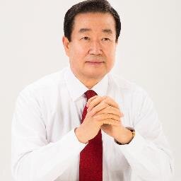 11대 조선대학교 총장,
17대 국회의원(행정자치위원,교육위원,예산결산특별위원),
조선대학교 명예교수,
미국 주립 휴스턴대학 행정학 박사,
광주 중앙교회 장로