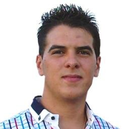 Buscador inquieto de ideas y preguntas, malabarista de tiempos, inspector de código. Papá desde 2017 y Web Developer desde 2006. 100% arábica de tueste natural.