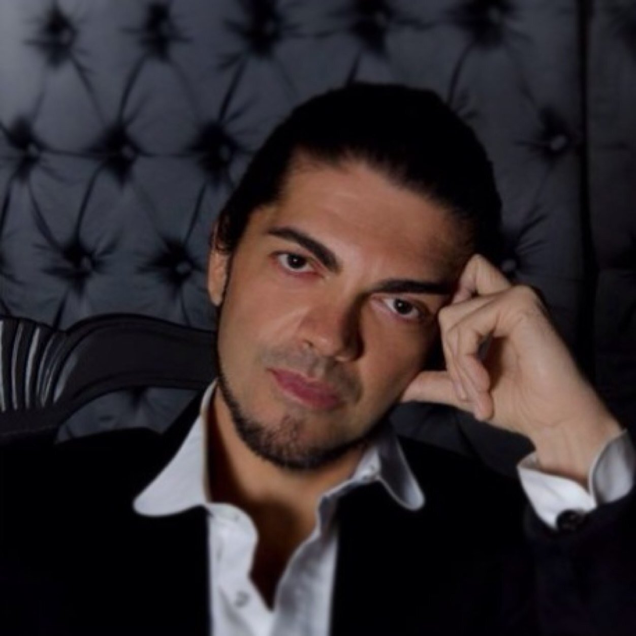 Club de fans del Cantante,guitarrista y compositor @JoseCarlosGomez, apoyamos a este gran músico que enamora con sus canciones.