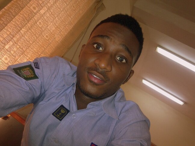 God first! I refuse to be described iη words. Single, ηot searching but available. If u don't kηow me, ur dulling! :) #follow back?? #Meηtion!