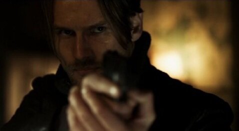 My Name is Leon S. Kennedy i survive a incident at Raccon City witch Claire Rendfield. //RP ACCOUNT