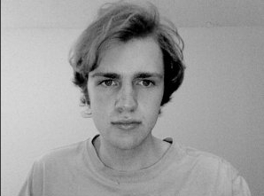 glassdirigible's profile picture. I am absurd.