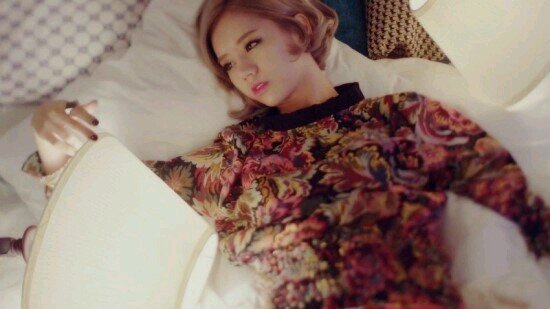 Lee  Heri                                         机器人                                     ( @Girls_Day_Hyeri )