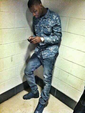 theReal_sb's profile picture. only the Strong Survive | they disappear when im down and appear when im better | the day I start worrying about what you think will be the day I stop being me