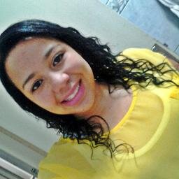 18 aninhos , Estudante :D 
Time São Paulo Futebol Clube  
Sempreee s2....  *-*