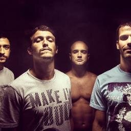 E eu nunca vou cansar de gritar: PUTA QUE PARIU É A MELHOR BANDA DO BRASIL FORFUN.