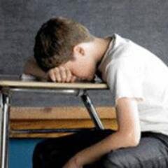 ilfigliodiserra's profile picture. Mio padre fa il giornalista e ha scritto un libro su di me. Adesso a scuola mi prendono in giro.