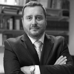 Advogado Empresarial e Tributário.