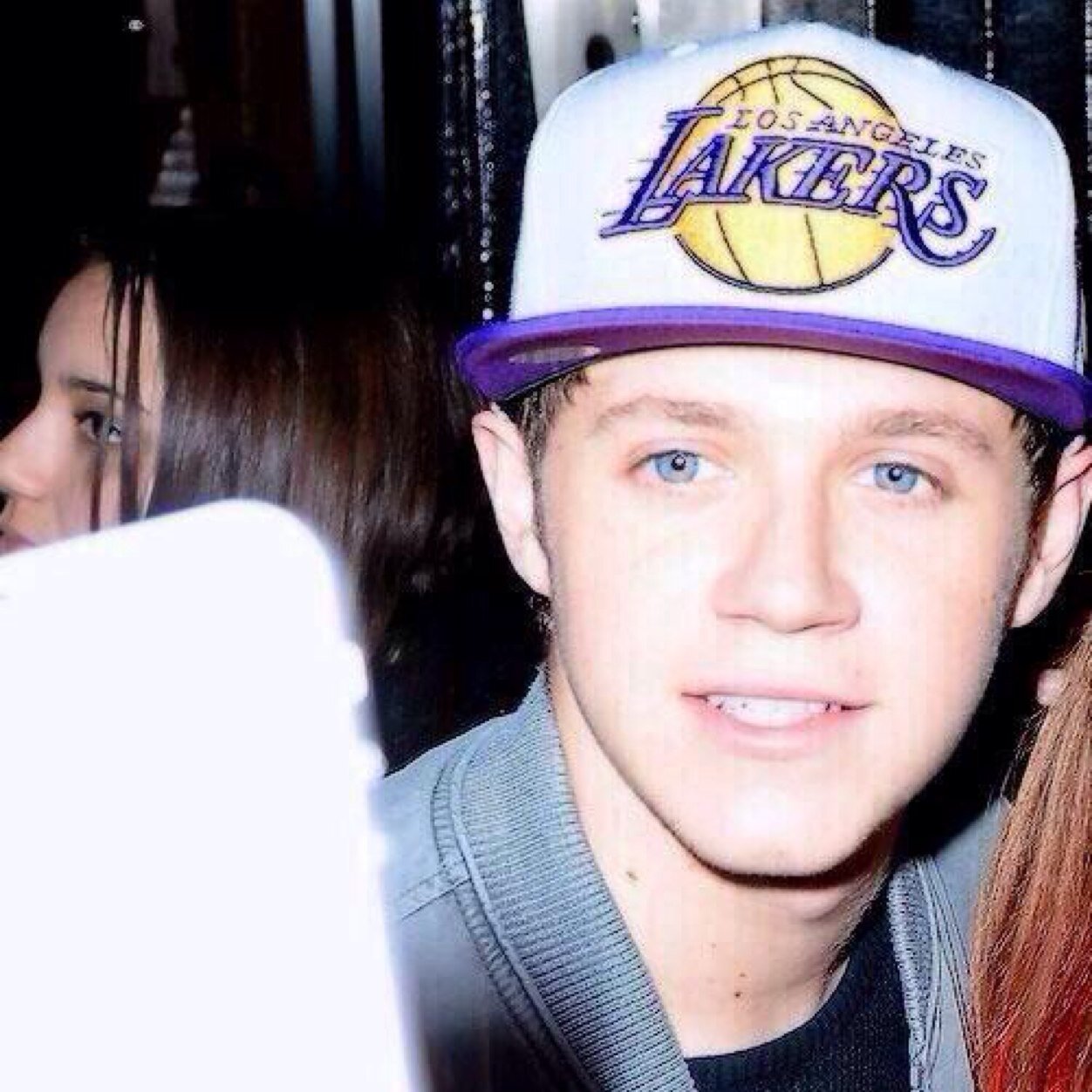 follow @bubbblegumniall