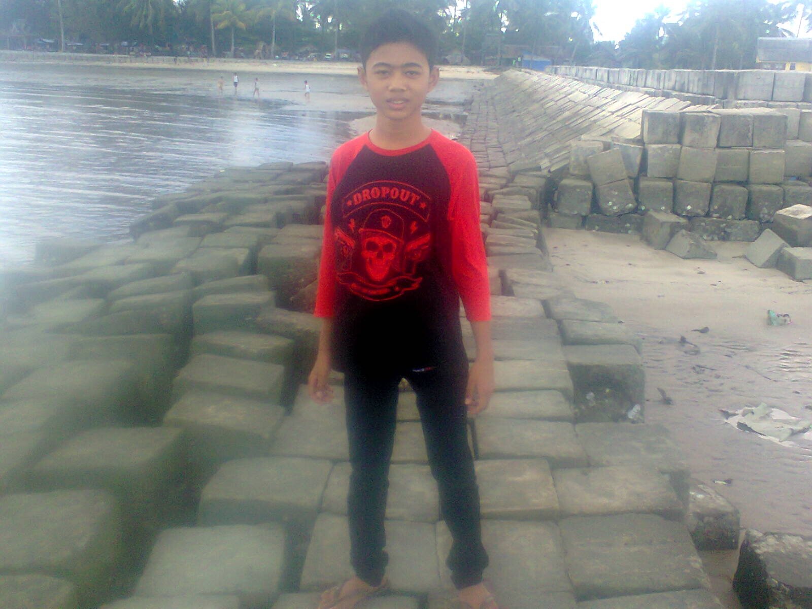 My name is waldin' 13 my age..
Football my hobby..I'am madridista~
Just mentions, I'am follback