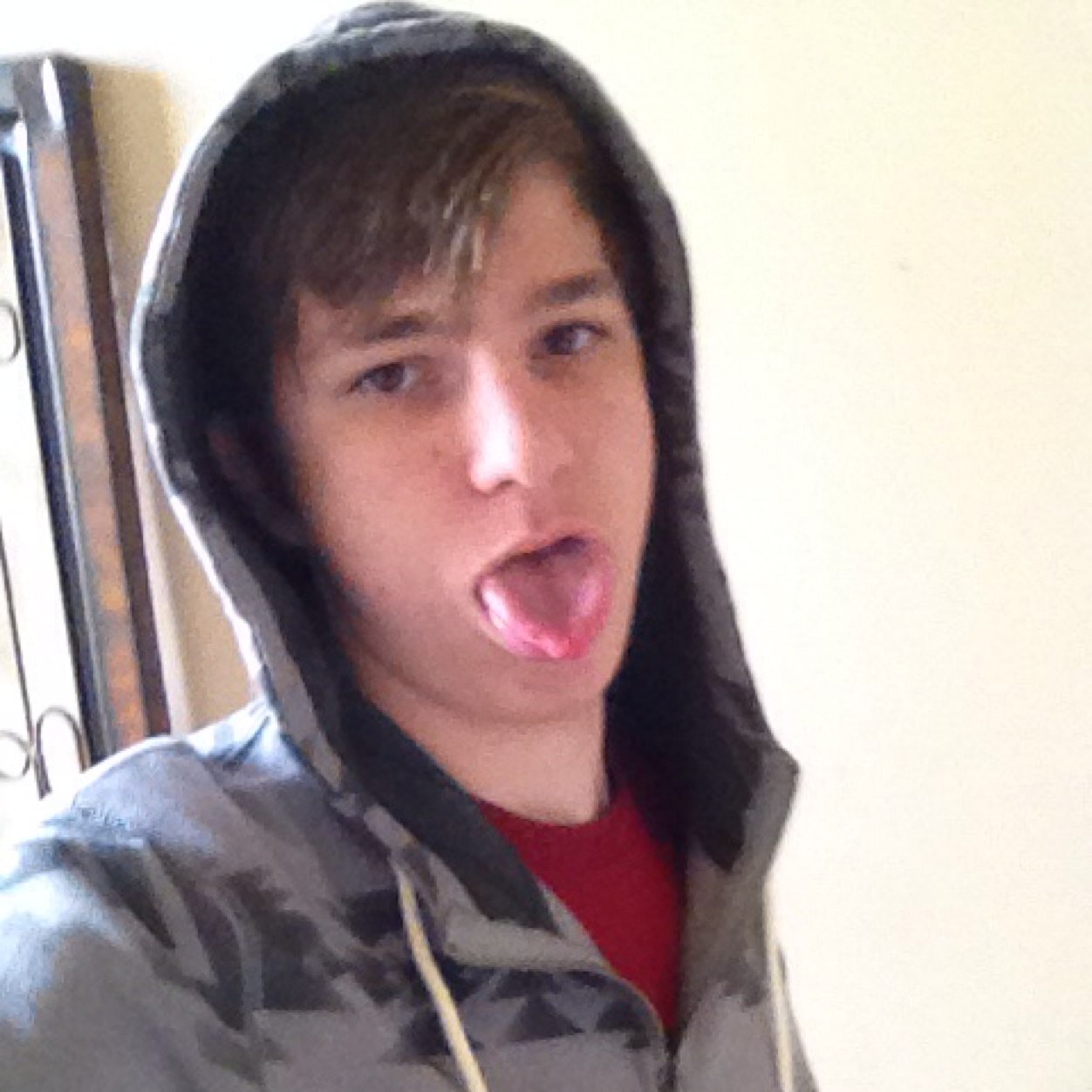 Cbozee321's profile picture. Im looking to be in a gaming clan for ghost and call of duty in general message me☺️