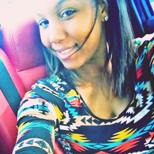 #cheerleader 
c/o 2013
#ambition 
if yhu dnt like what yhu see so far then damn'it dnt look no further...