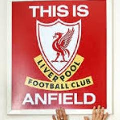 YNWA !!!!!!!!!!! liverpool 5 times champions of the world 5 best players of past and prestant are jerzy dudek steven gerrard luiz suarez stan collymore and babb