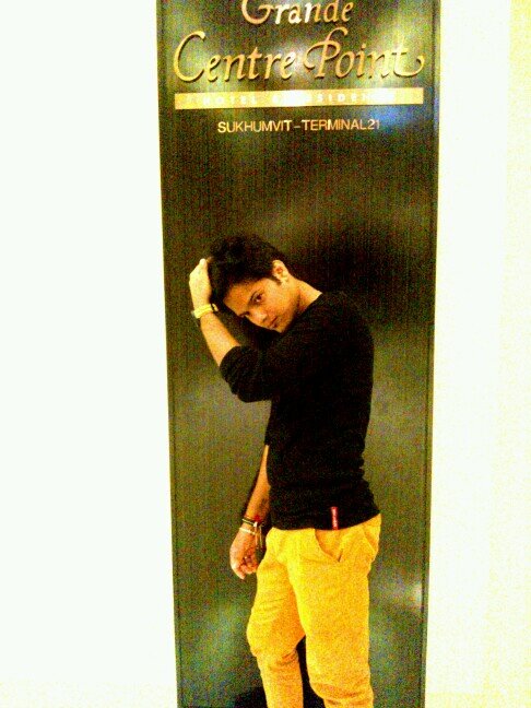 I m sports men.painter, and I enjoy with animals...