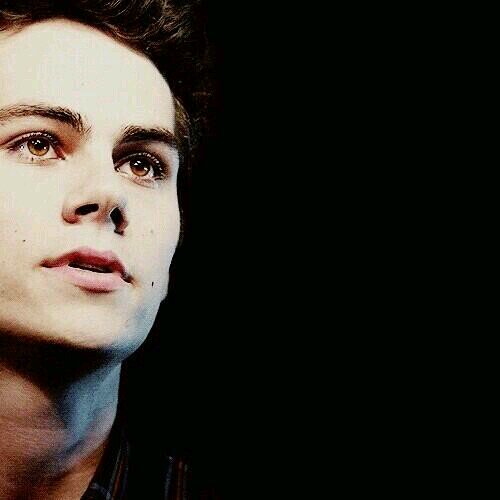 free follow. if you don't already go follow @xdylanhoebrienx !