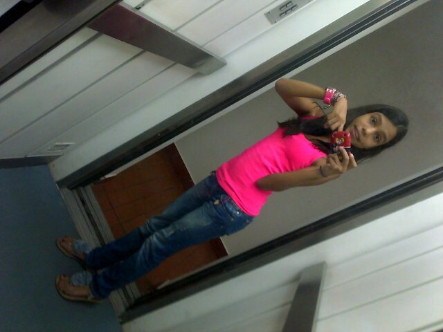 _invisibleST's profile picture. Hodita3 les contare sobre mi soy un lindo unicornio rosadito, soy belieber... Sho amo el heladito, el dulce y especialmente la nutella, me encanta mi sonrisa3