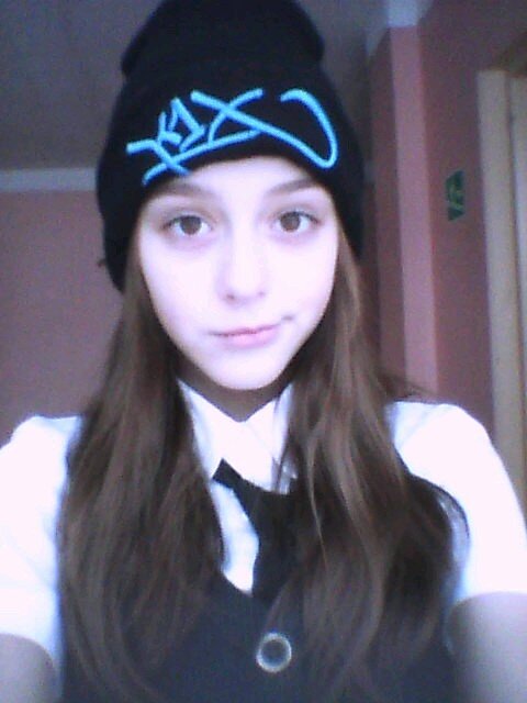 polina891154450's profile picture. ну как бы эм... ну даж не знаю.... ну тип нормальная.