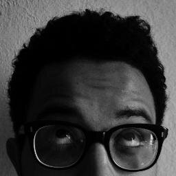 ator. fotógrafo. professor de teatro. e mais umas outras coisas...