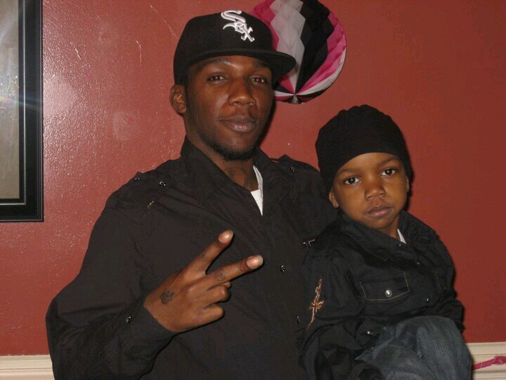 26yr old rapper witta son 2feed straight out of Portsmouth, Va...'nuf said......
.......