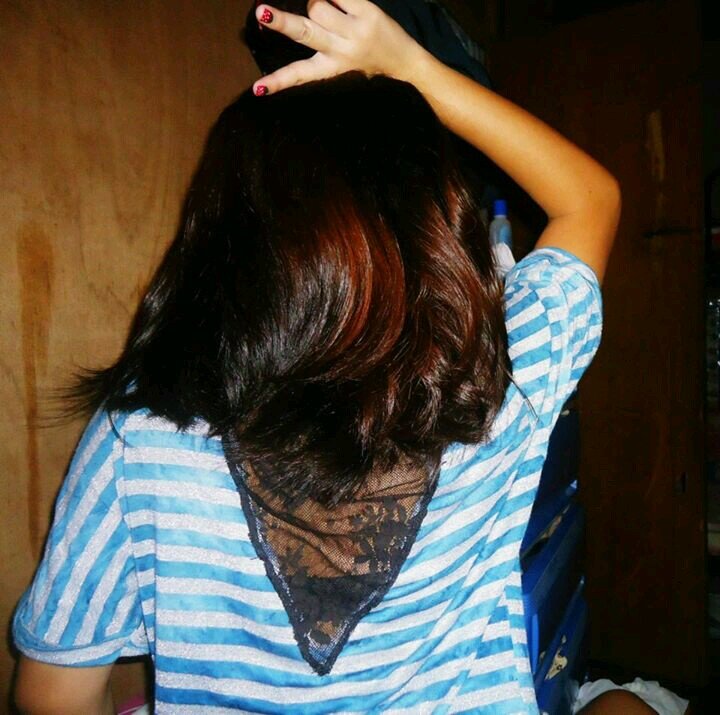 Simple,loves music ♥♥