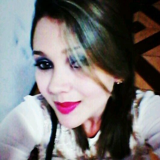 Alvinegra, Taurina, 21 anos, Blogueira, Futura administradora de empresas, Apaixonada por tudo o que me faz bem!  http://t.co/ZpdHiJb3Cp