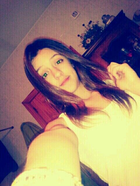 barbara__13__'s profile picture. Querido pasado: Me as echo mucho daño, y por mas que me toques los hombros, no voy a mirar hacia atras. Ahi tantas cosas que cambiaria del pasado..