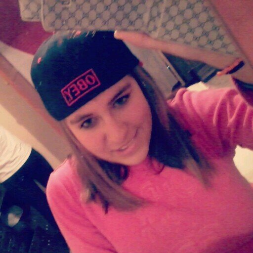 I'm Directioner & Crazy Mofo :3 I love Nutella.  I LOVE 1D. Me gusta el RAP y tambien SWAN !! *---*Instagram--@lourdesmbb.