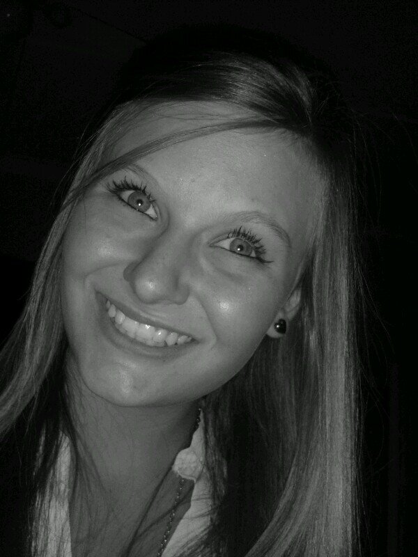 Monique_real01's profile picture. MickeY •♡