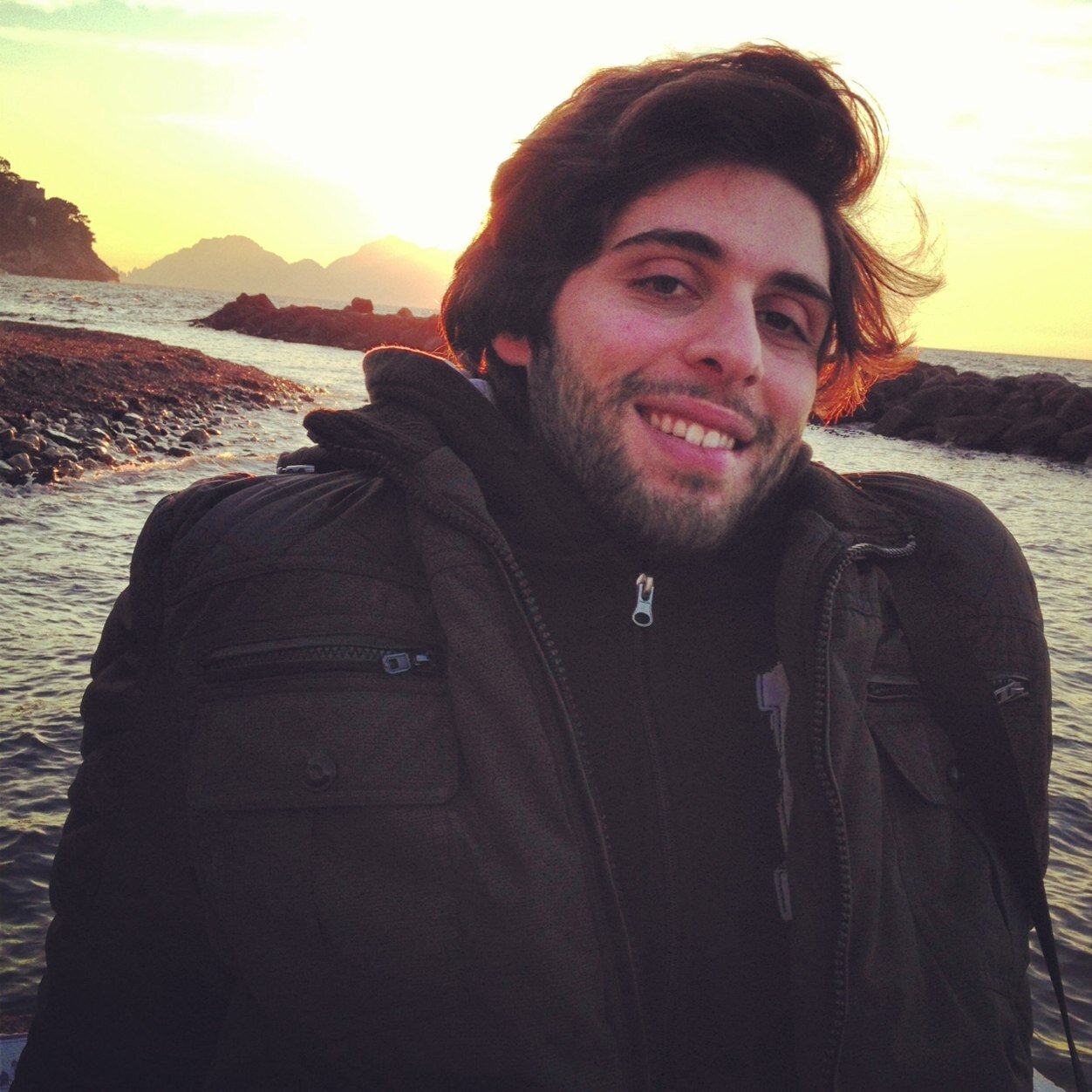 Raf_Coccurullo's profile picture. Vive a Firenze ma ha Napoli nel cuore. Papà di Riccardo e Rebecca compagno di Francesca.