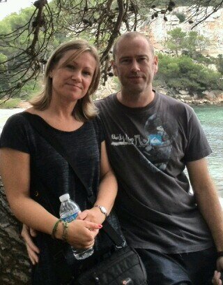 happily married with two children,enjoy watching films and wrestling.