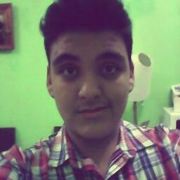 soy con ganas y amo la música es mi vida :)