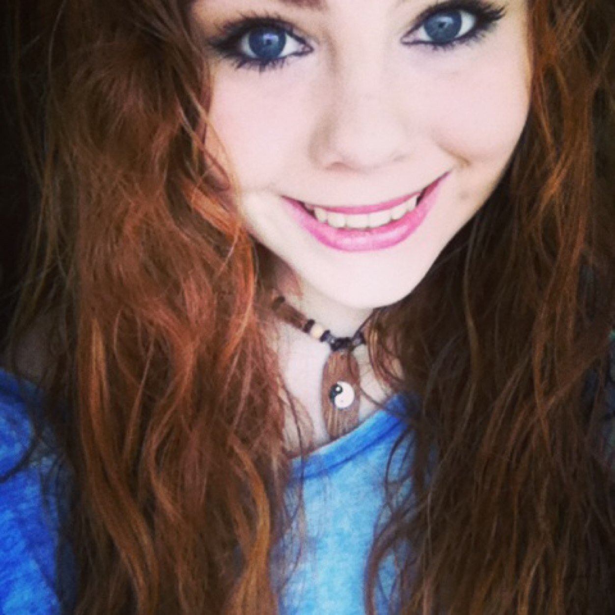 i love dancing, food and Ed sheeran thats all you need to know.
