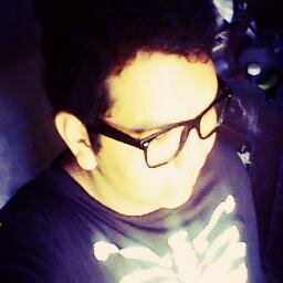 Soy sólo un chico amargado y sin ningún talento. (: