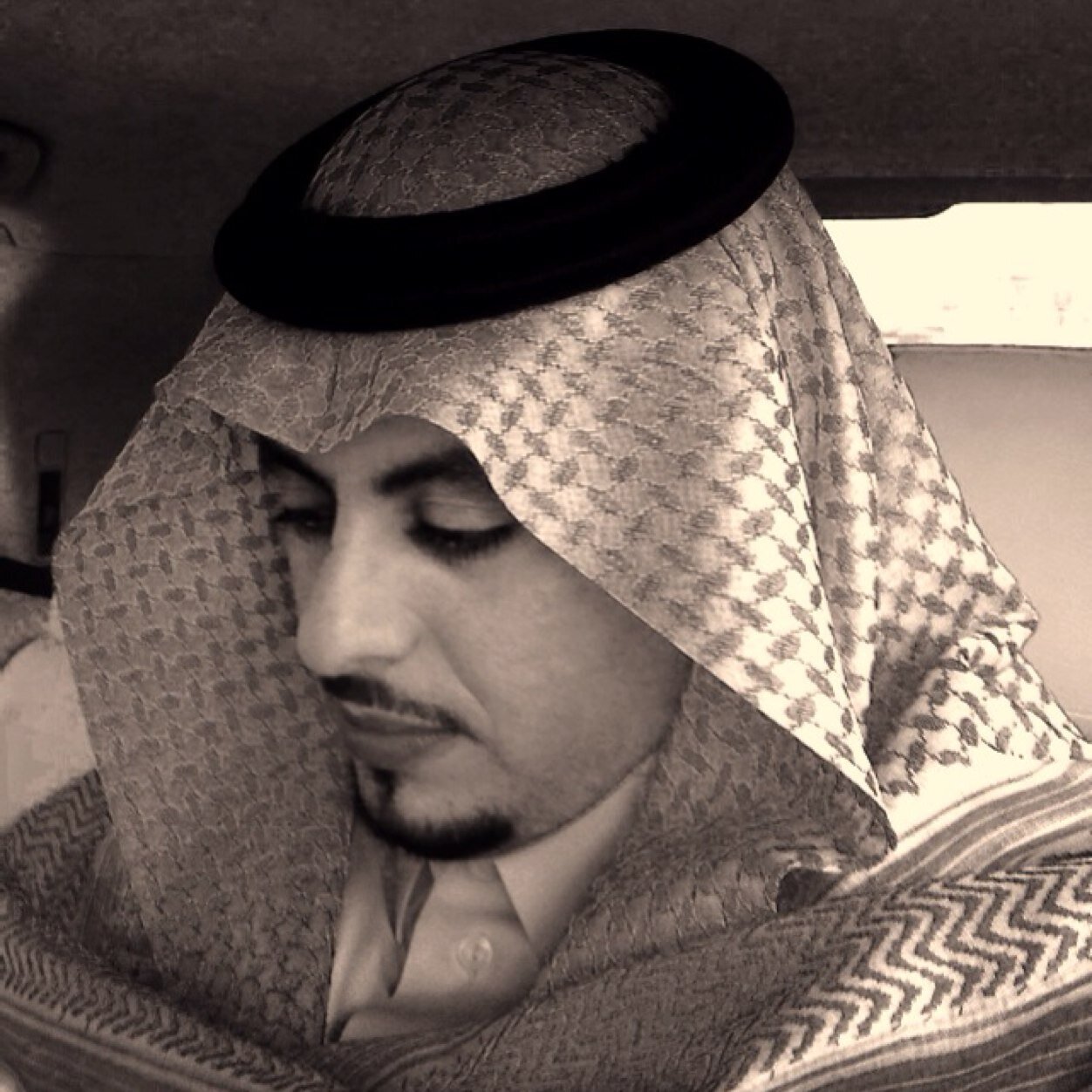 ‏نهر من العطاء سأضل دائماً ، فلا يفرحن أحد بإستغلالي ، فما اخذه من كرمي ، وليس بذكائه ...