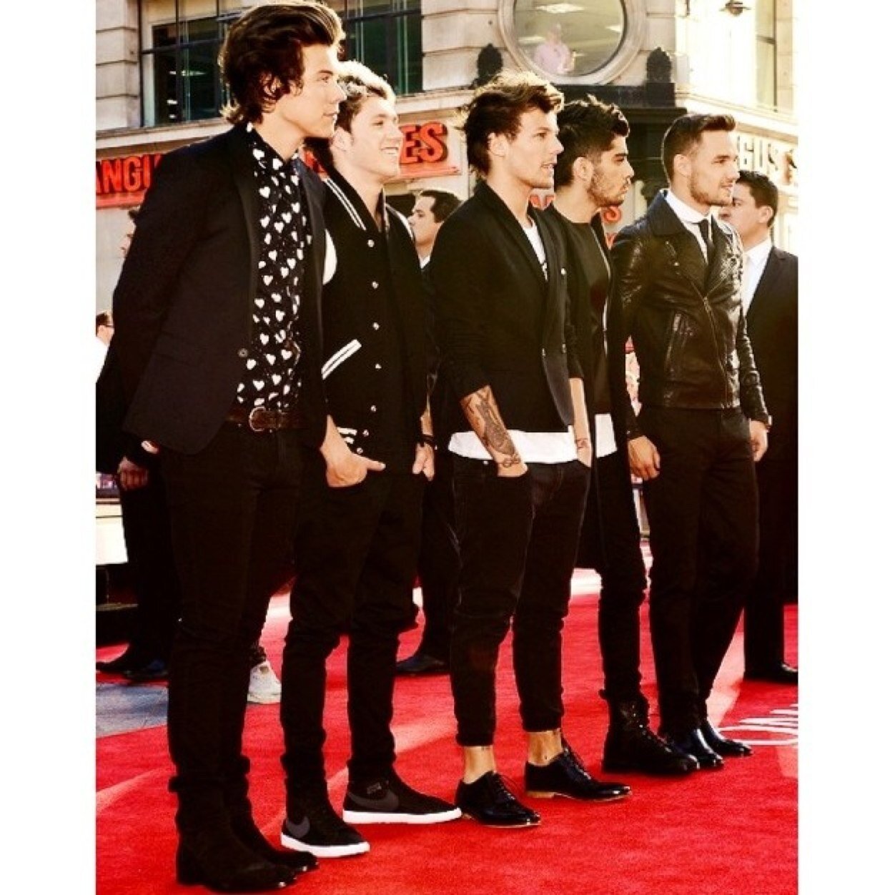 _fuckingnarry_'s profile picture. Cute as a button every single one of you