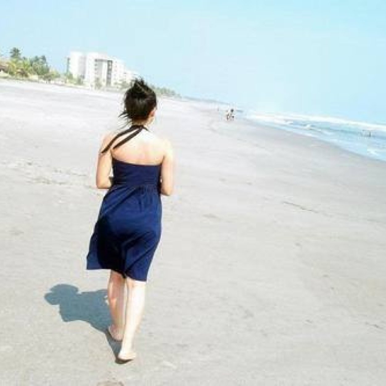 :) ♥No soy perfecta, soy humana. Soñadora compulsiva pero consciente de la realidad :).