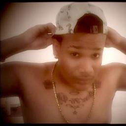 Follow back les Filles ! Trust get u killed love get u hurt & being real get u hated! #Based