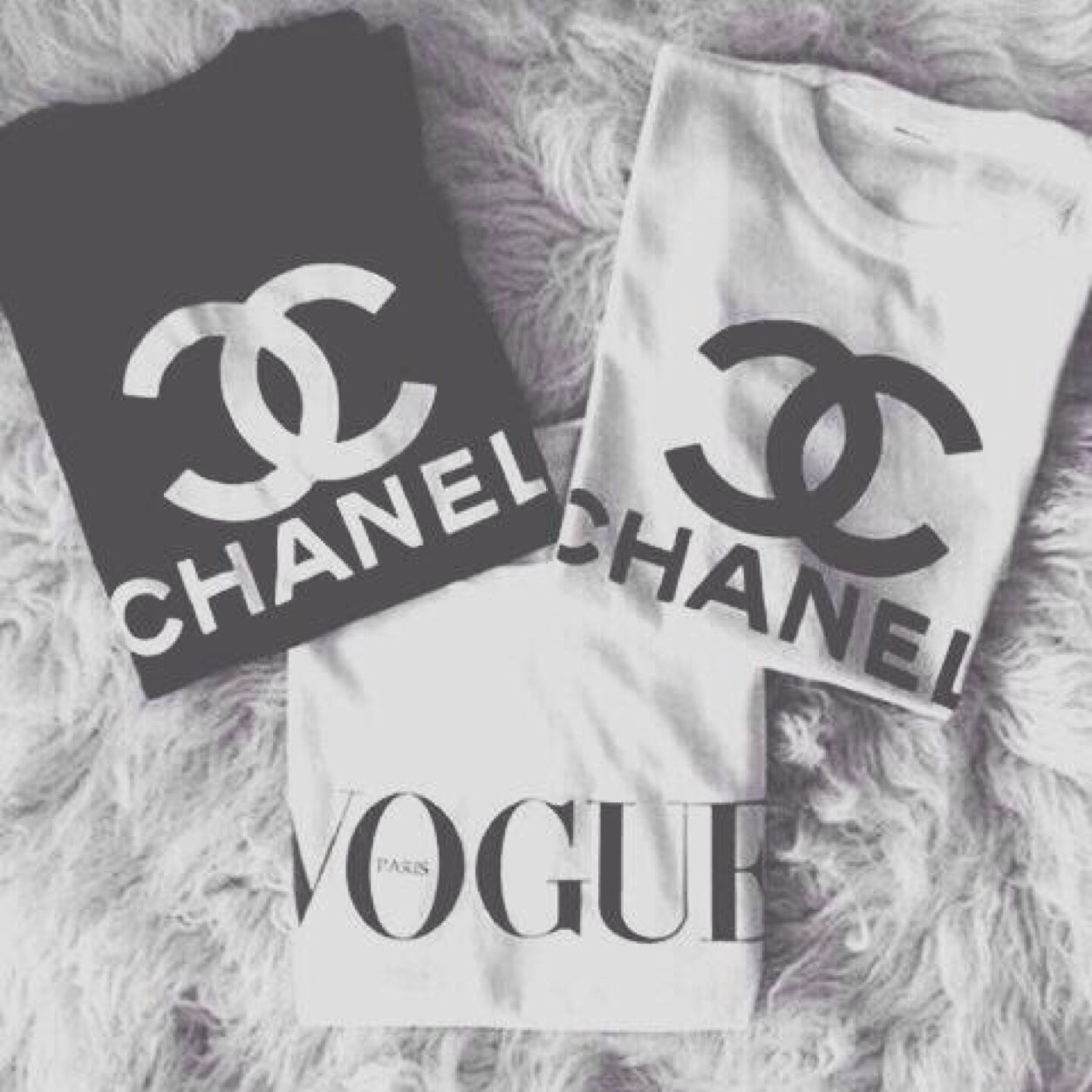 BeachRol_Time's profile picture. Hola, somos un nuevo rol, unetenos, hay muchos famosos disponibles.
  _Time