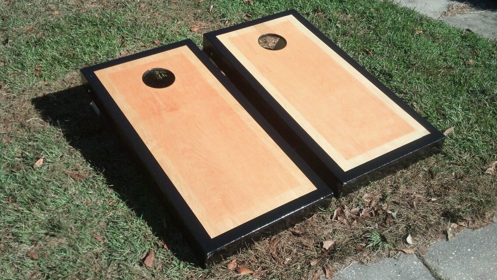 Builder of the South East best Cornhole boards and Bags!