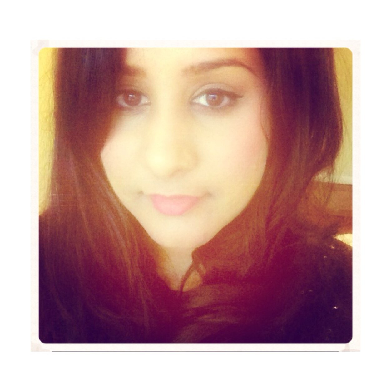 Marketing Chica/On road to Self Employment/Sky Gazer/Sports Spectator/Fashion Junkie/Cook/Admirer :-)