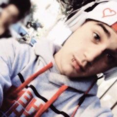 lukeb_inutil's profile picture. #ratinhovoltaproesgotoseuvelhodesgracado