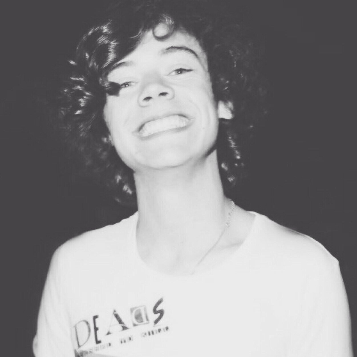 Please follow @drousynarry !! It would mean the world ilysm xx