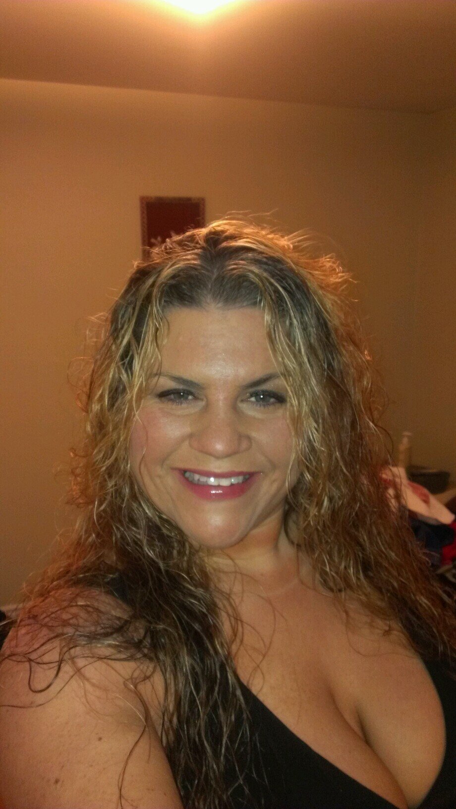 Erinz76's profile picture. 36 year old Working mother of 2
