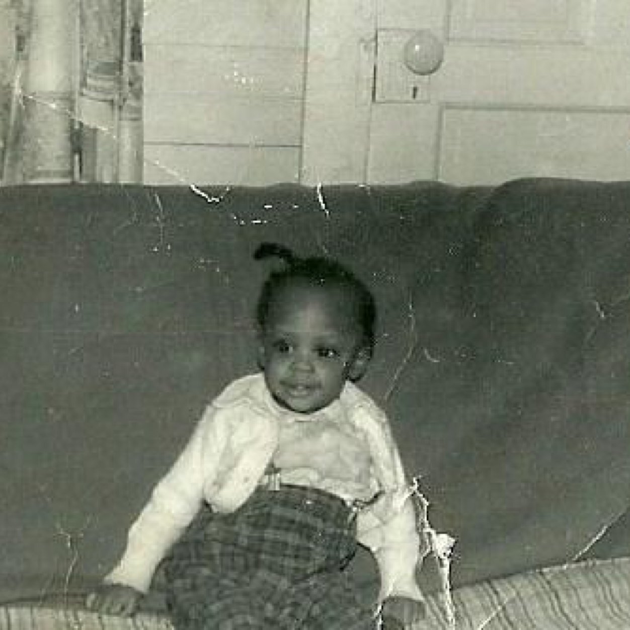 Readytoread18's profile picture. 