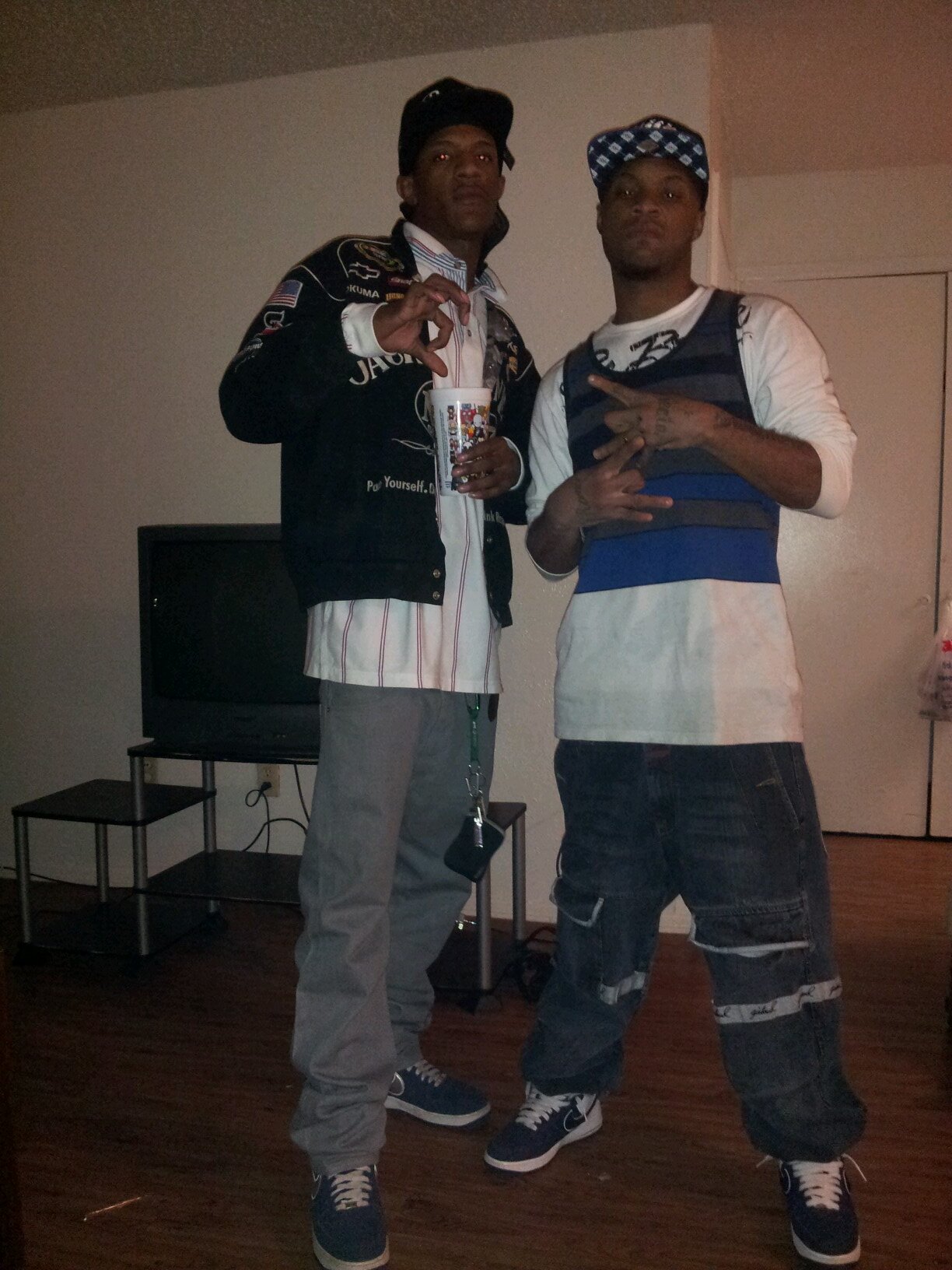 Livin life to the fullest getting to the $$ only thing to do....Fwm......Show em how u feel Tx is were i reside...Rip T~Lady and D-Cuh Free my cuzin Jy