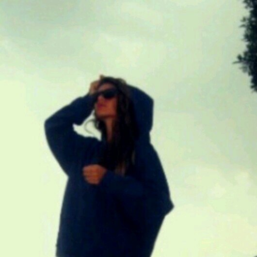 m_emoO2's profile picture. هيمانهّ ف حُب عيونها .