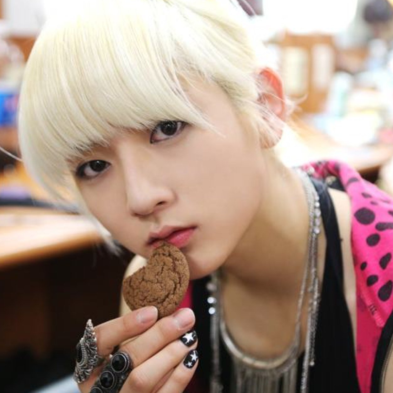 nu'est's cutest little shithead